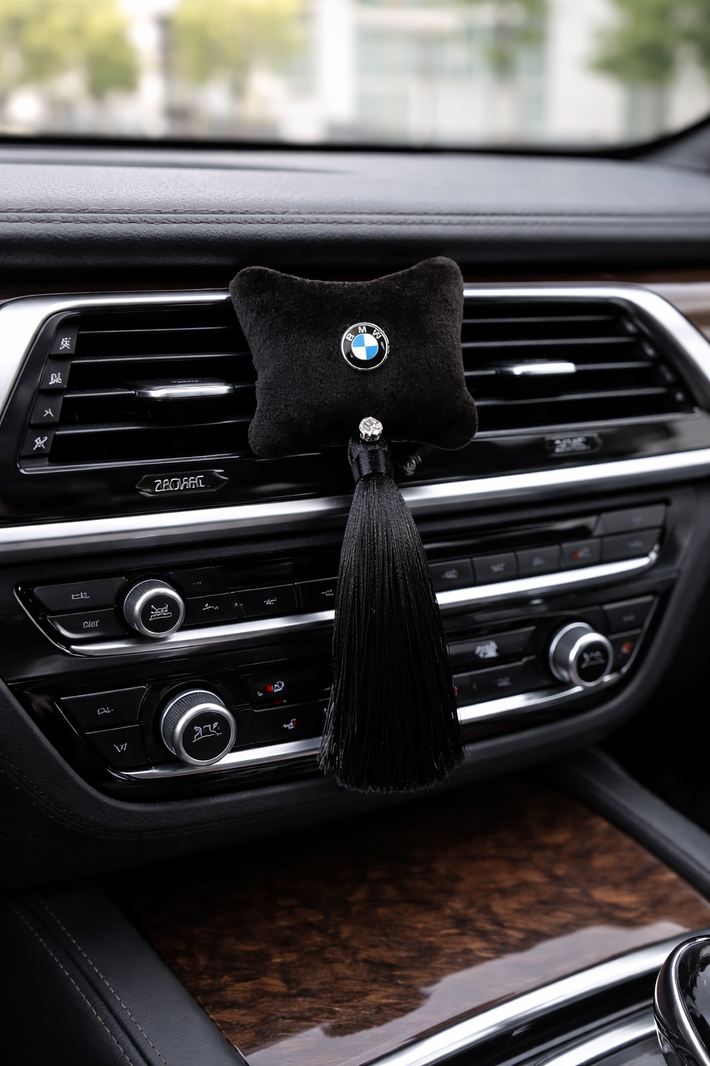 Kvapas luxury automobilio markė - Image 14